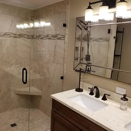 Elegant 2 King Bedrooms Apartment - 4 Guest Maximum And2 Night Minimum Traverse City Exterior photo