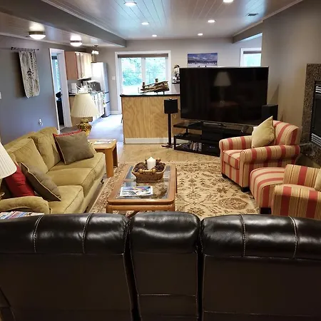 Elegant 2 King Bedrooms Apartment - 4 Guest Maximum And2 Night Minimum Traverse City Exterior photo